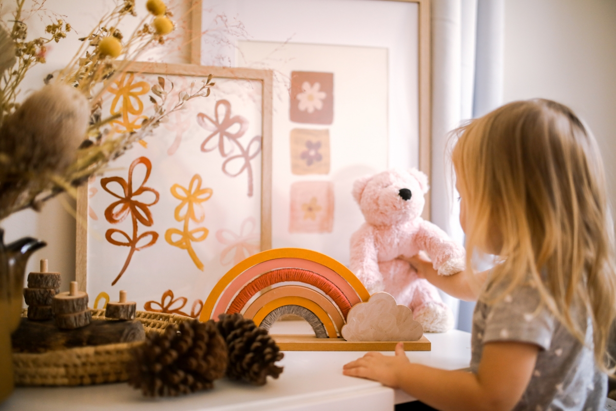 how to decorate a nursery