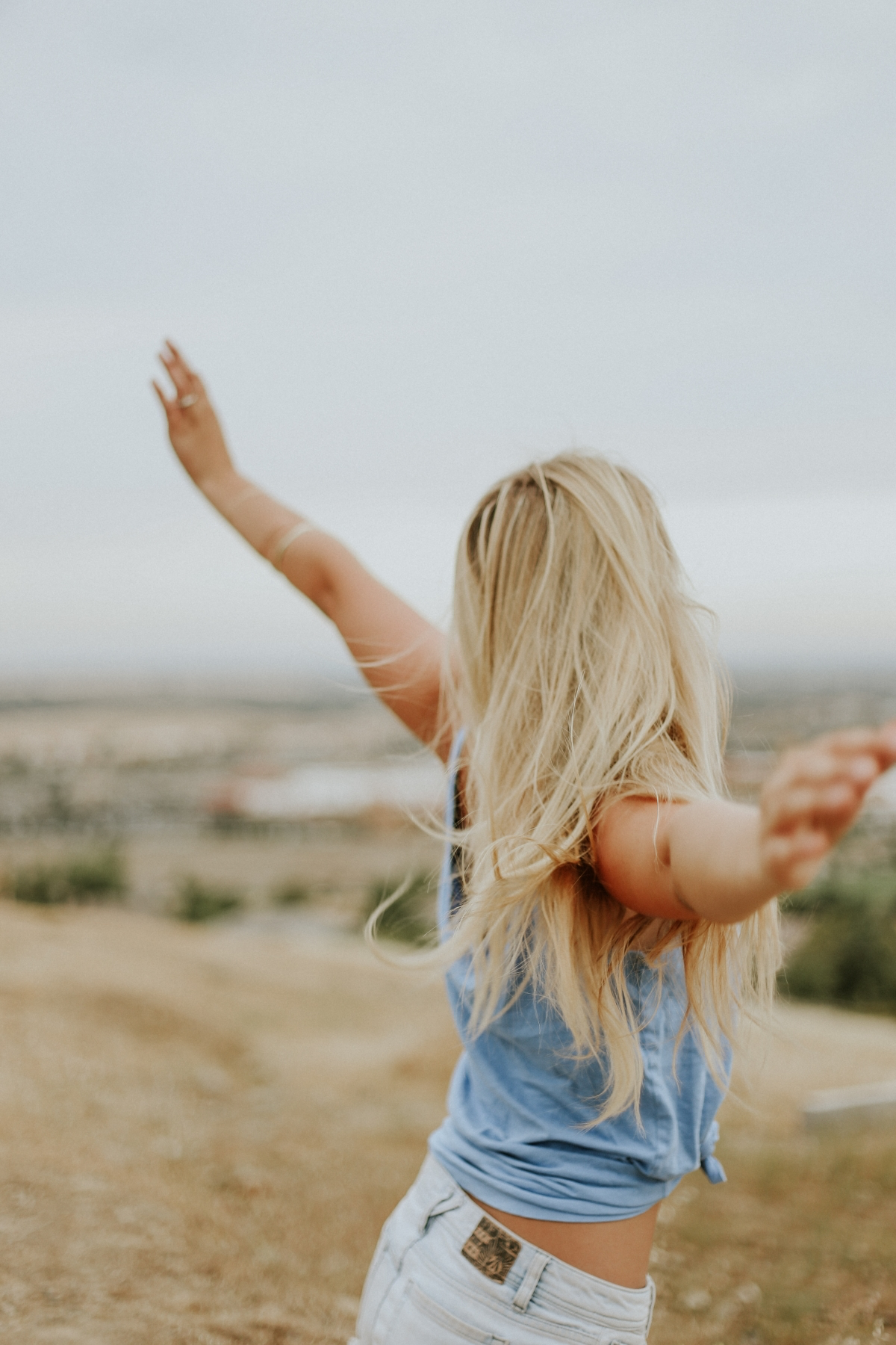 how to take care of hair in summer at home