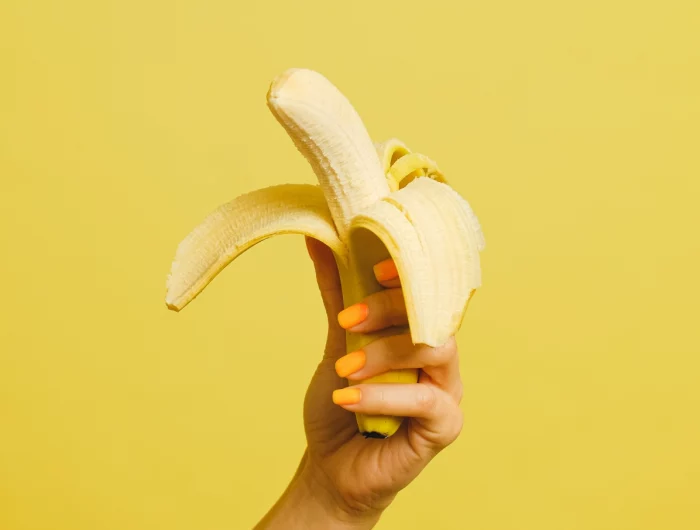 how to use banana peels for face