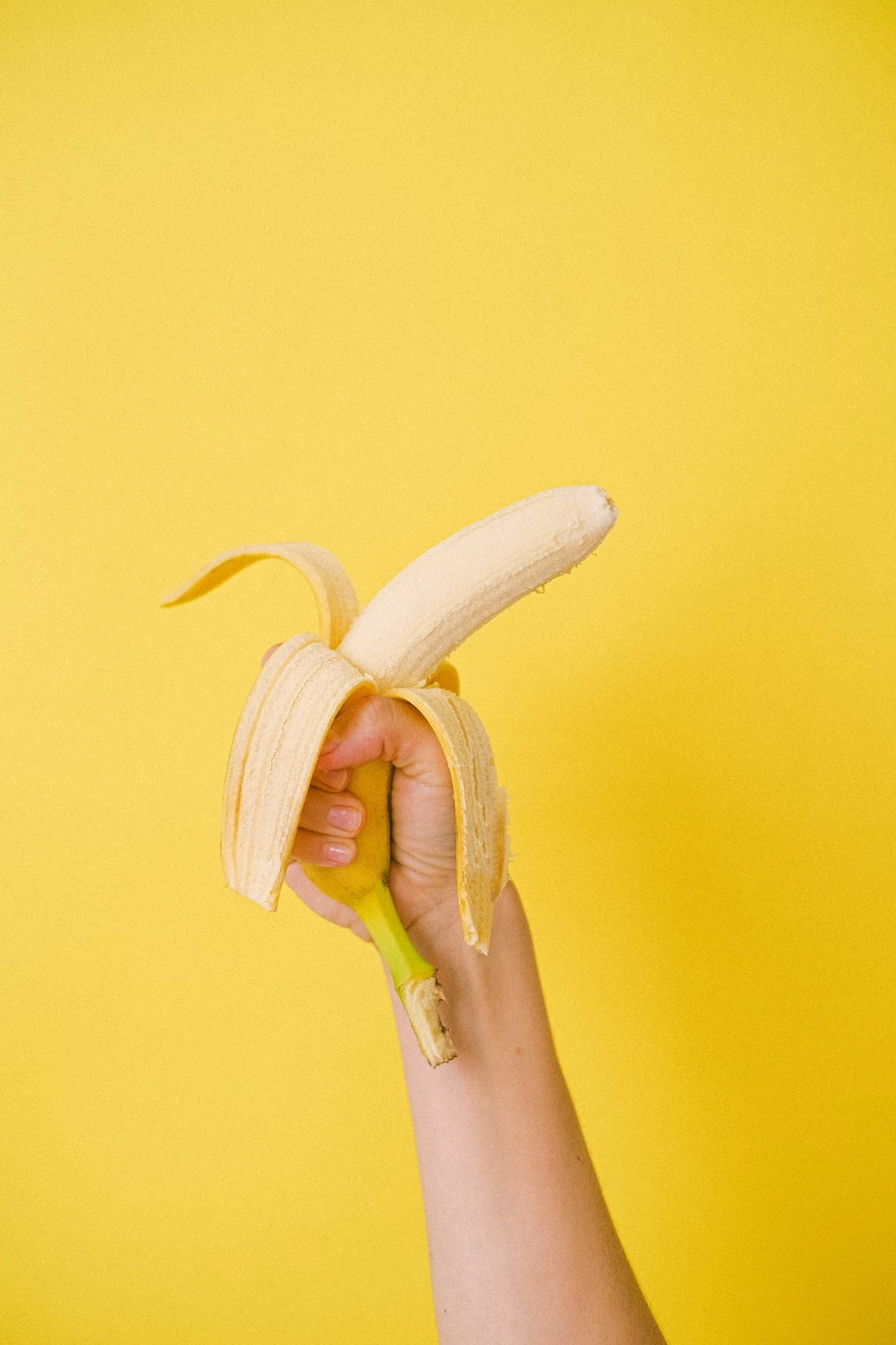 how to use banana peels on your face