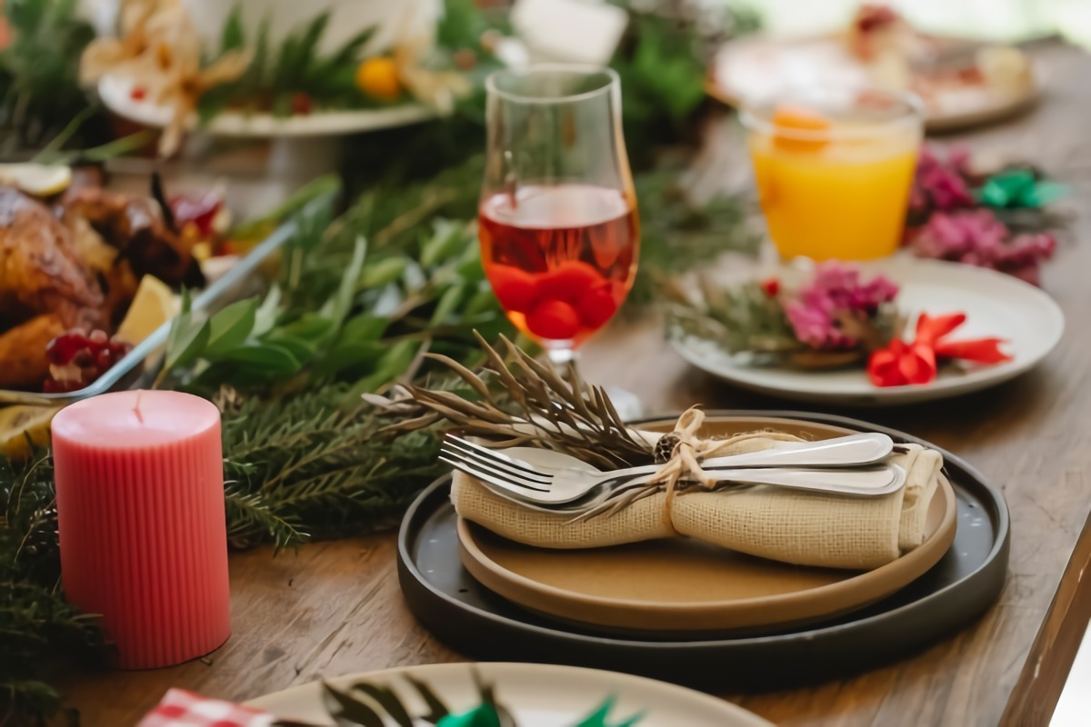how to avoid overeating during the holidays