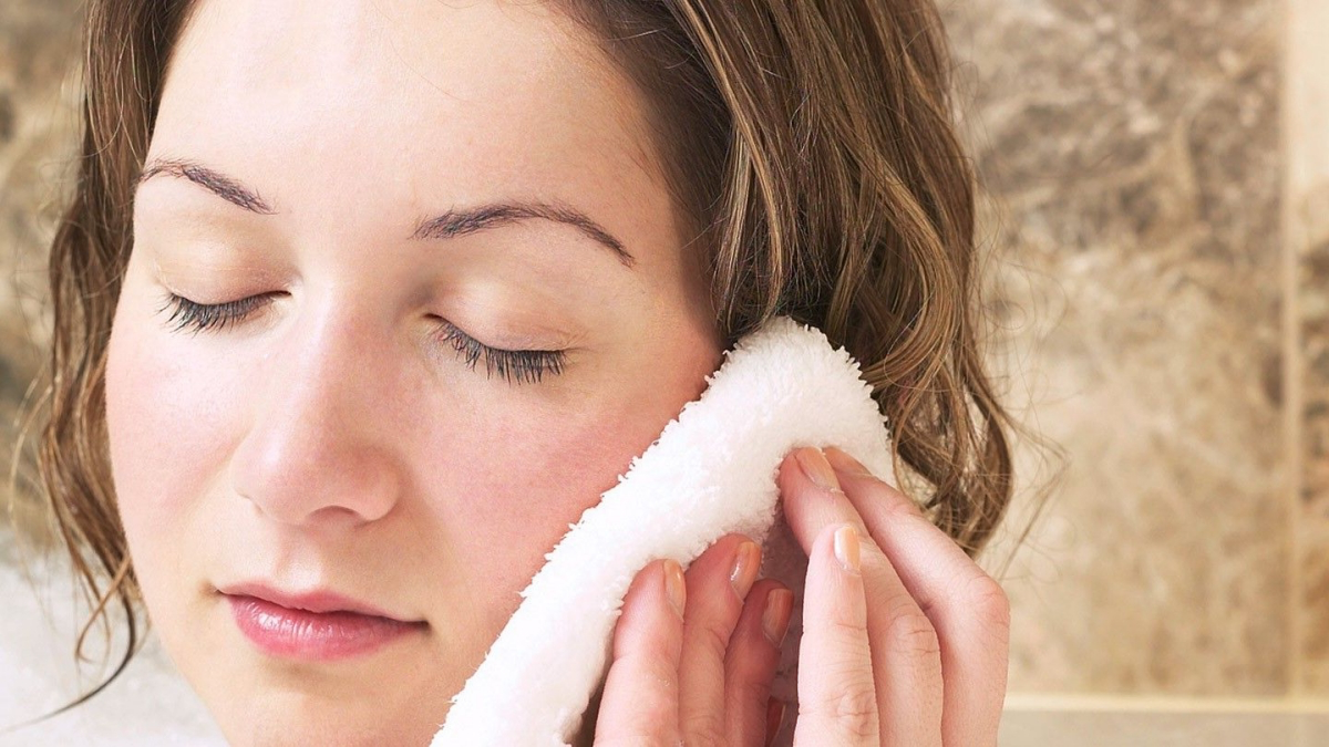 how to get water out of ears after pool