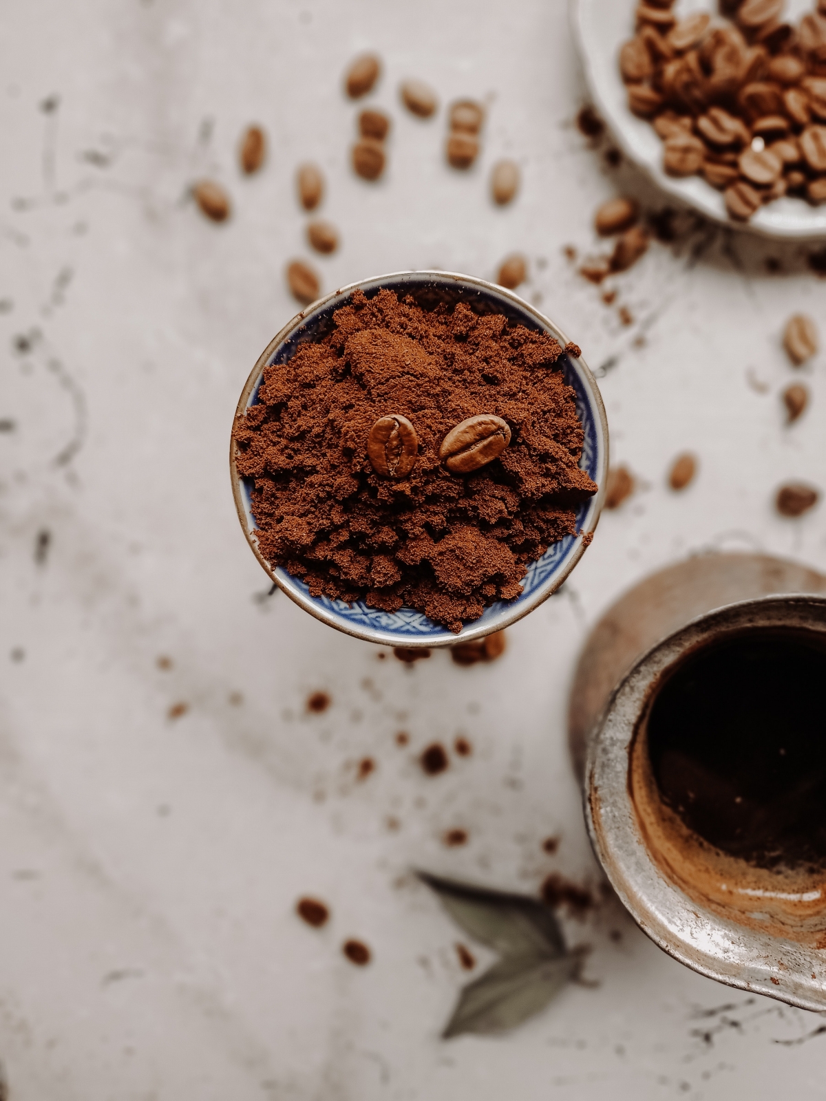 10 Random Uses of Coffee Grounds to Make Your Life Easier