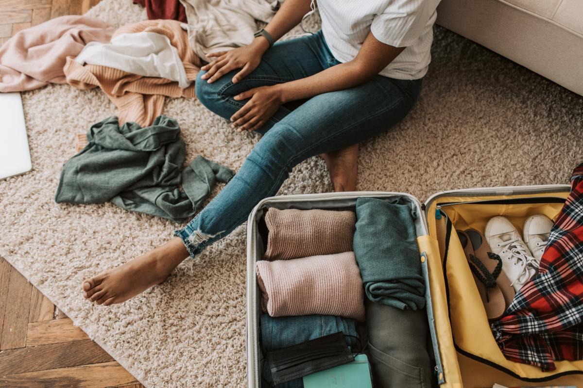 how to maximize suitcase space