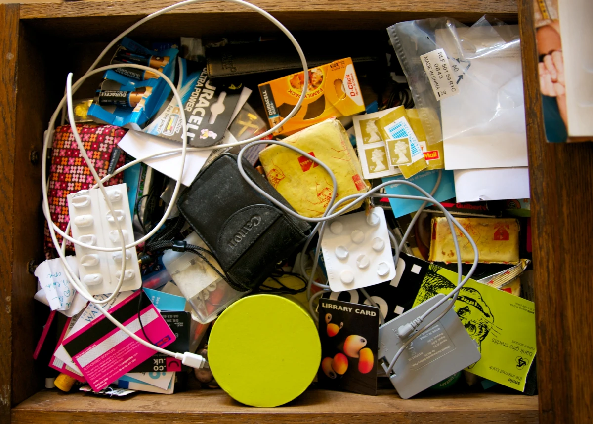 how to organize a junk drawer drawer full of utems