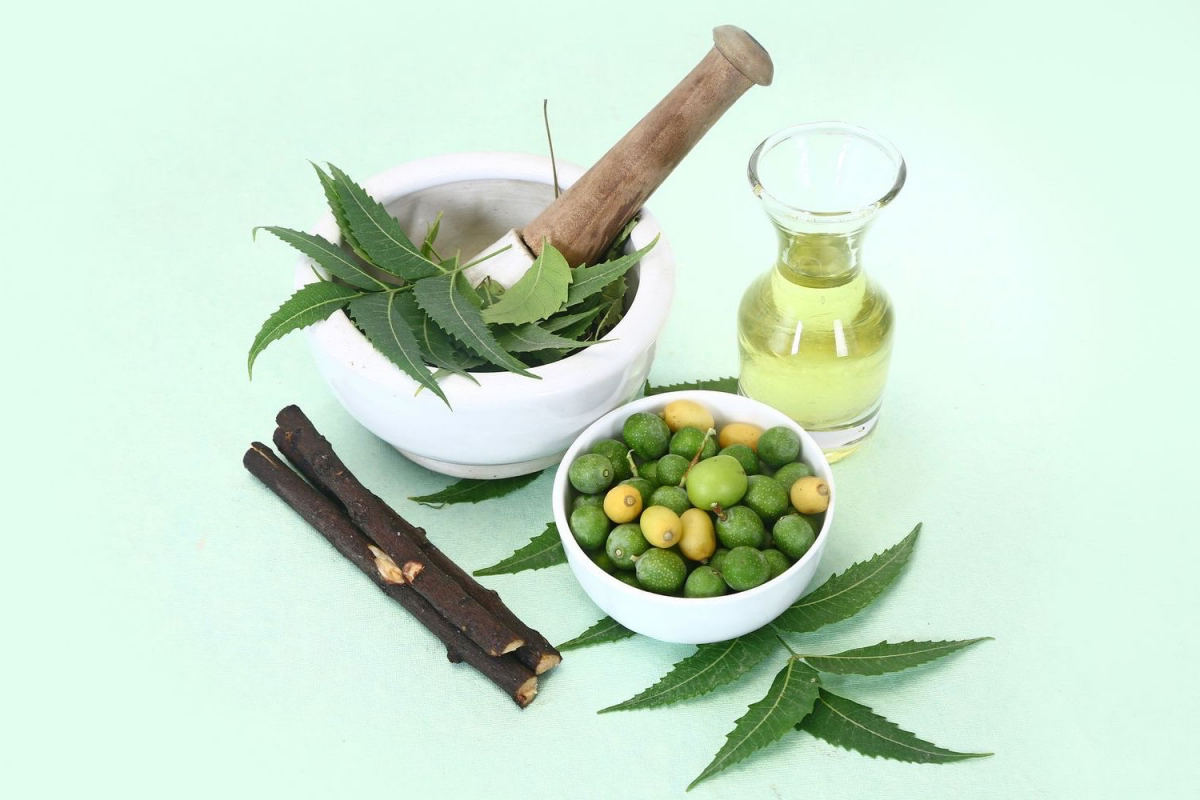 natural oils that don't clog pores neem oil