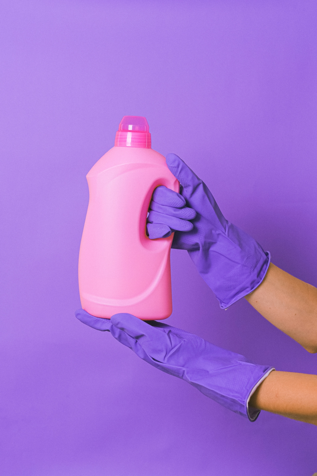 laundry detergent alternatives pink bottle of laundry detergent