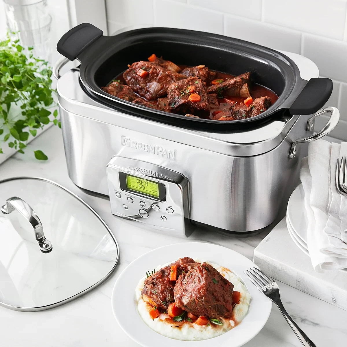 slow cooker mistakes slow cooker with beef stew