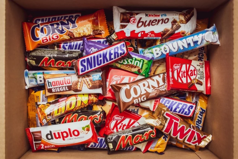 how to organize snacks box filled with candy bars