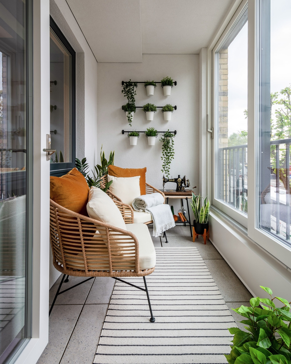 winter balcony decorating ideas