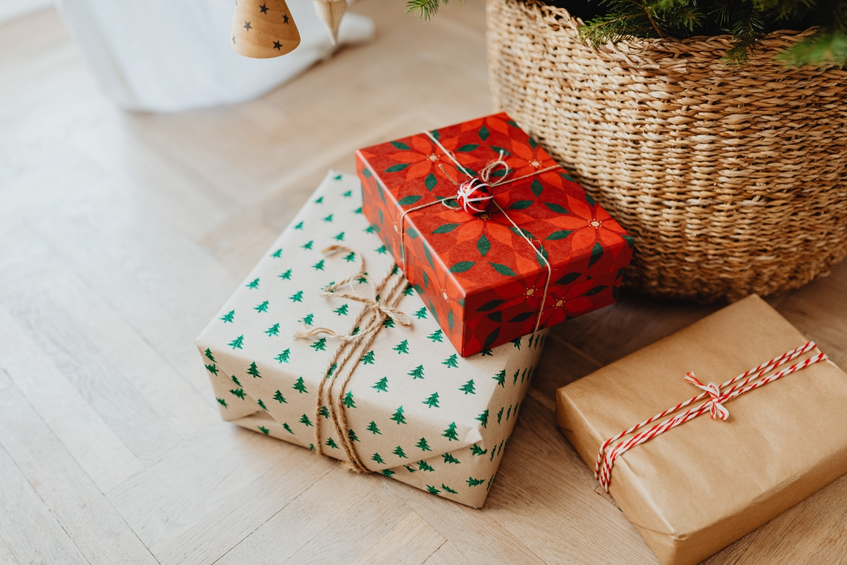 Balancing the Art of Christmas Gifting: Finding the Sweet Spot