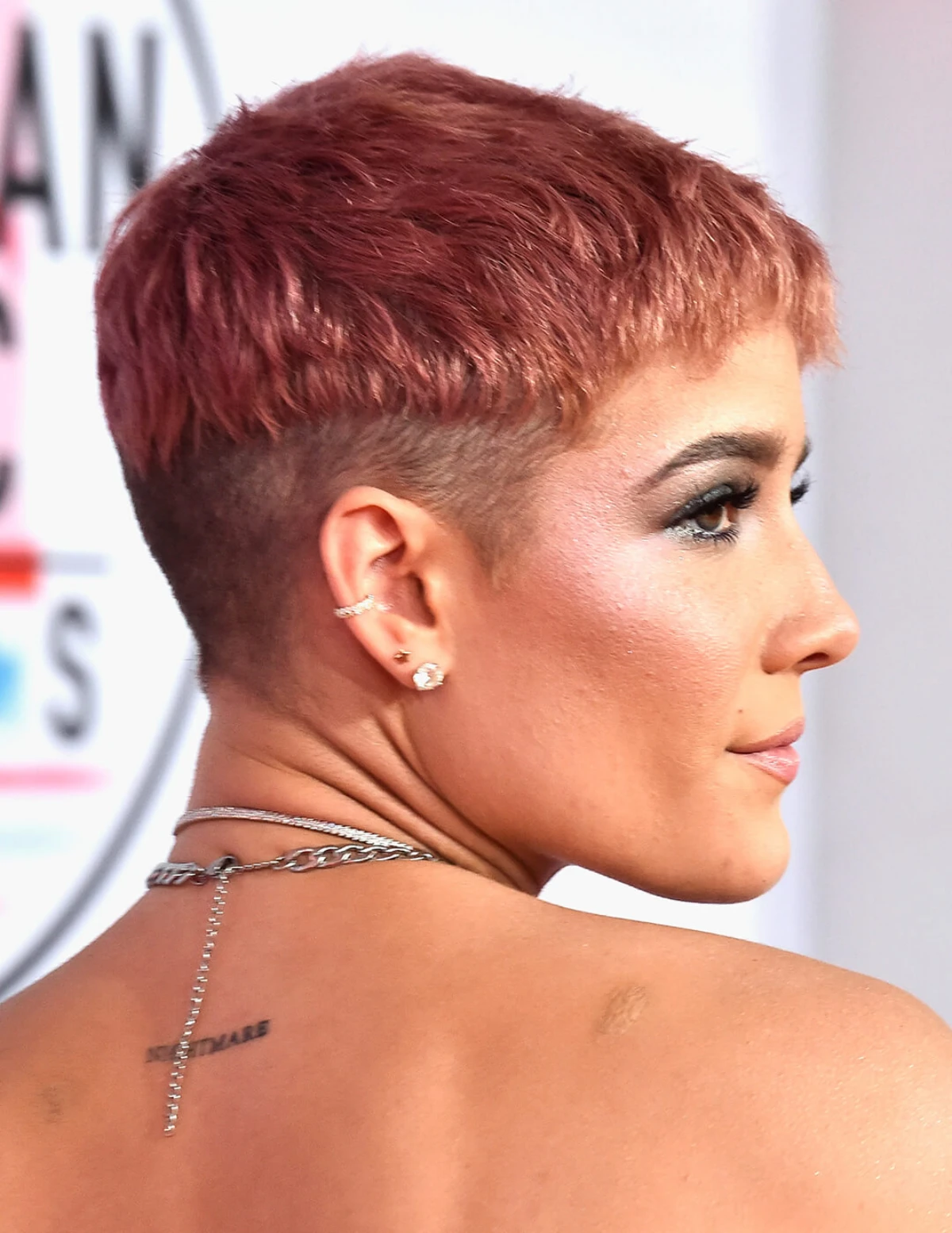 halsey pink short hair