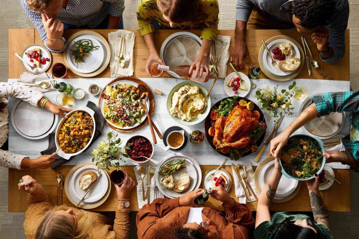 history of thanksgiving food table full for thanksgiving