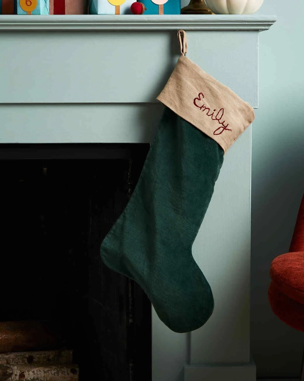 how to write a name on a christmas stocking