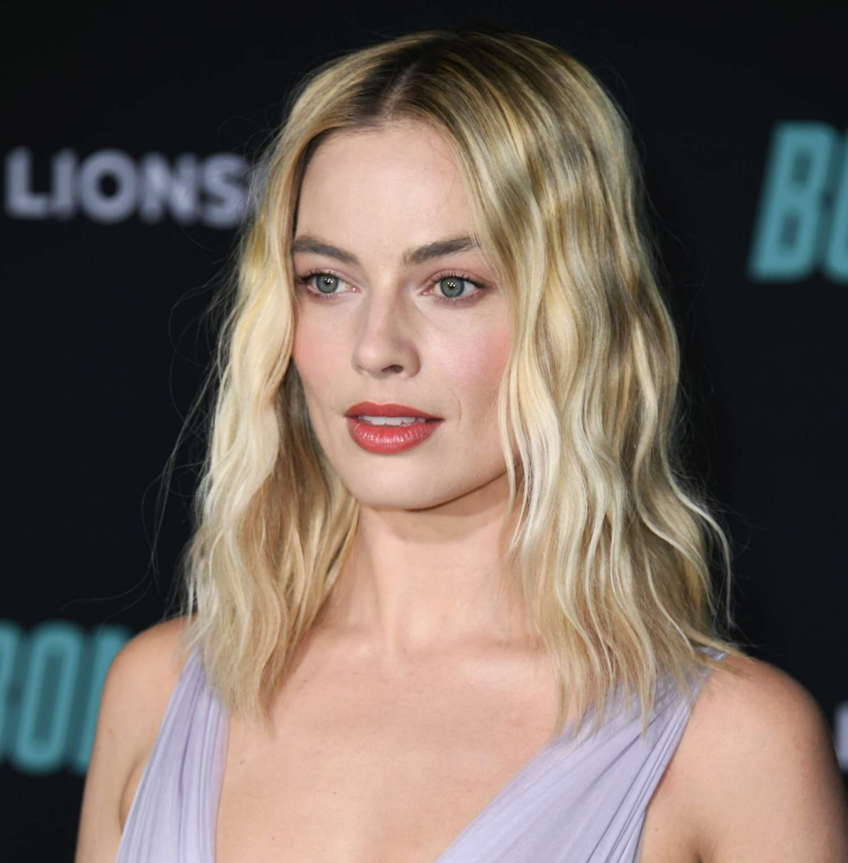 mermaid waves on short hair margot robbie