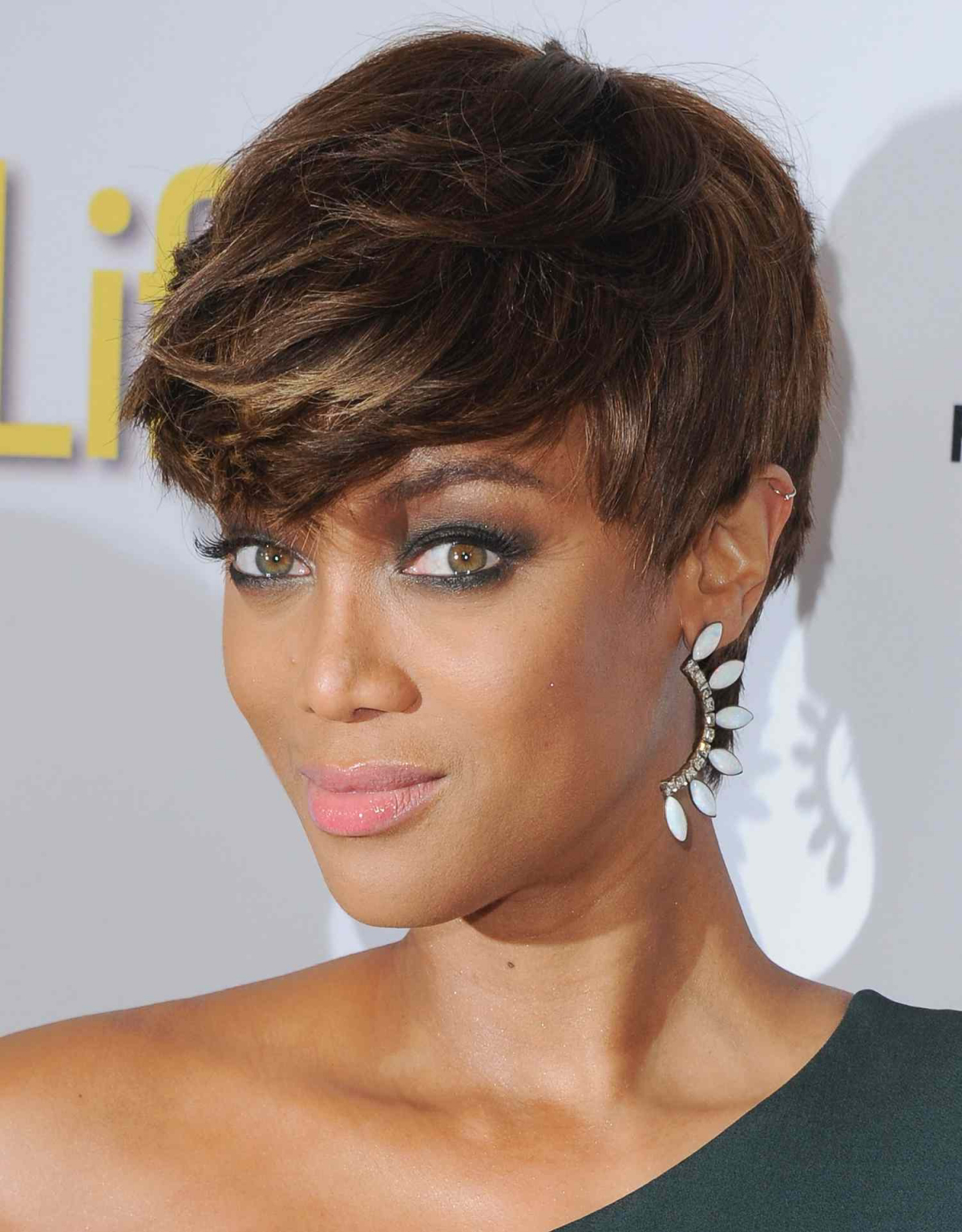 short hair cuts for women black