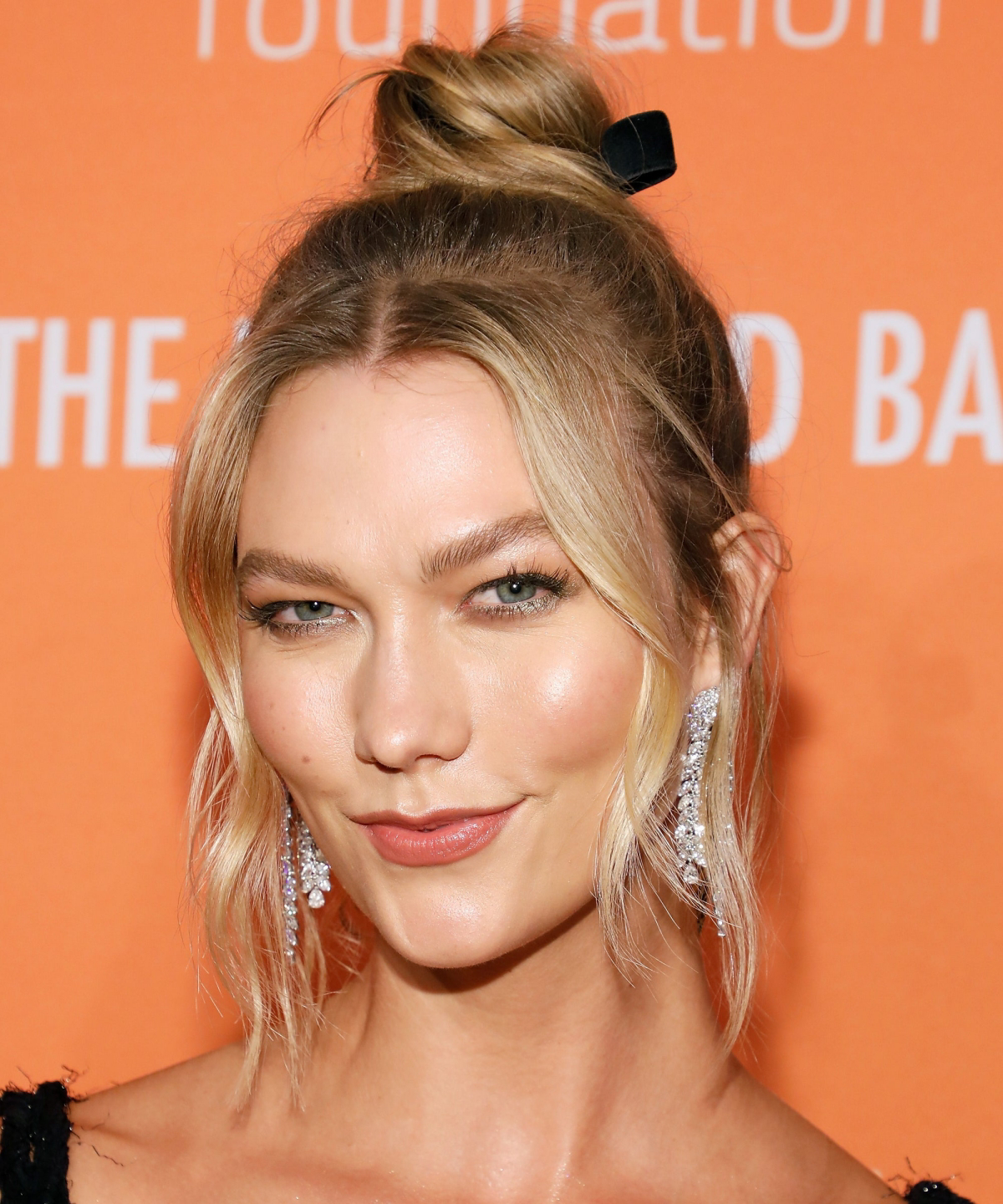 updo hairstyles medium length karlie kloss