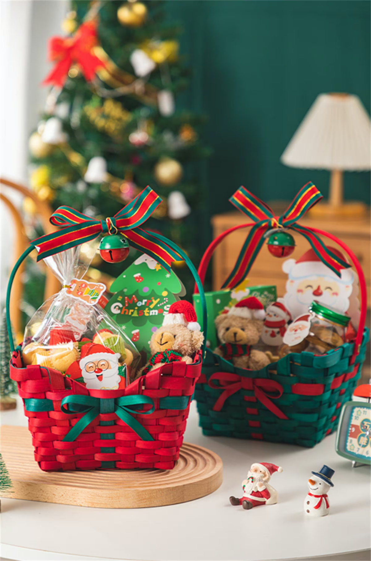 woven gift basket with christmas cookies