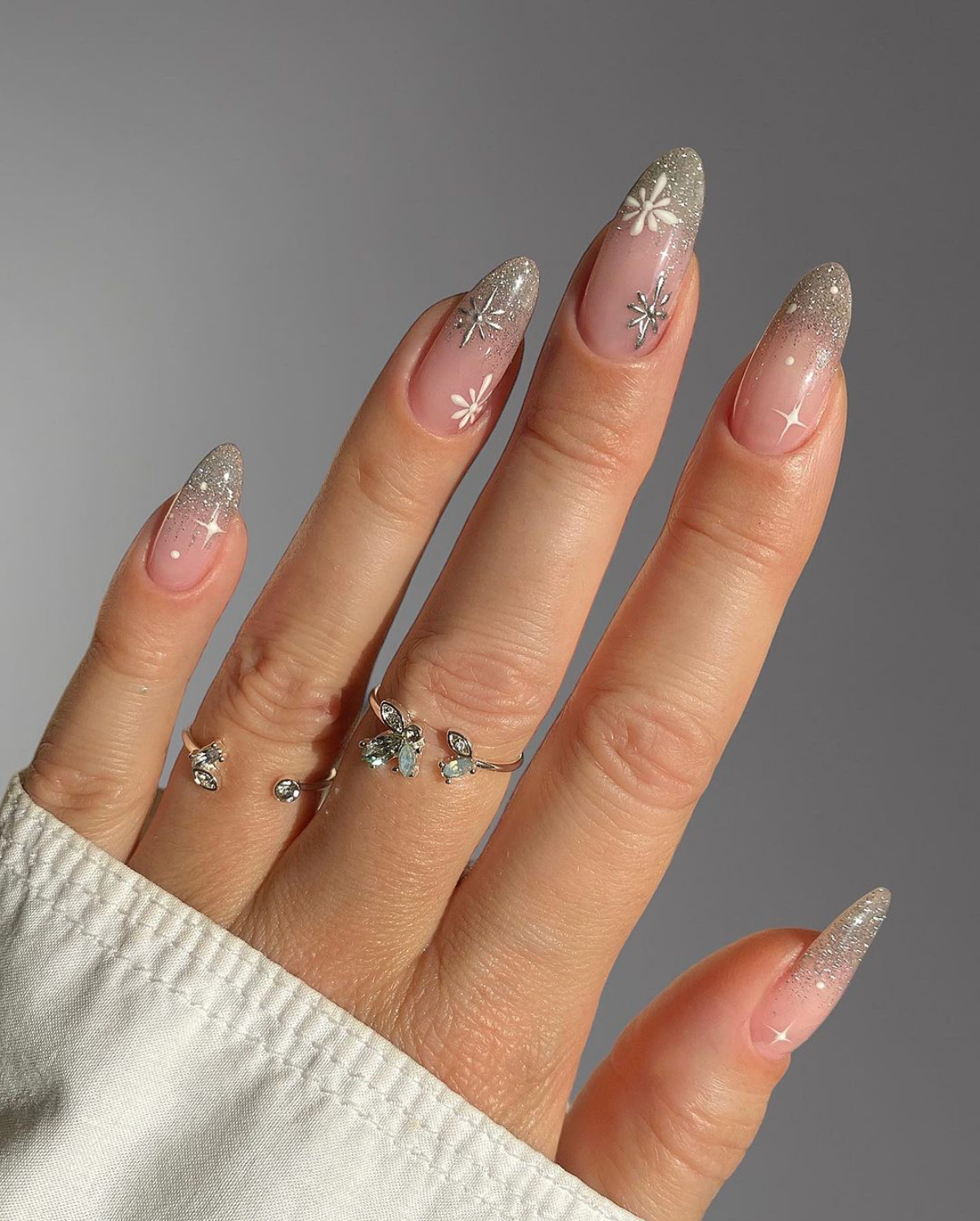 christmas nails chrome sparkly nails