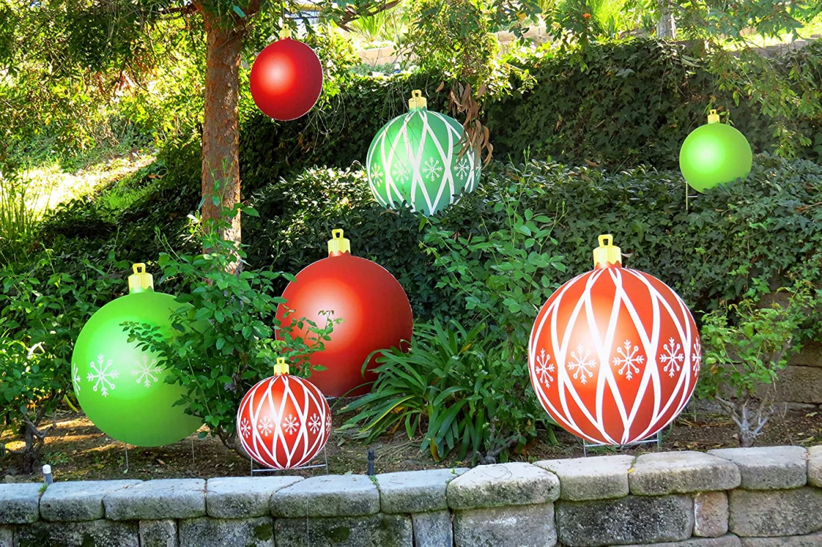 diy outdoor christmas decorations giant ornaments