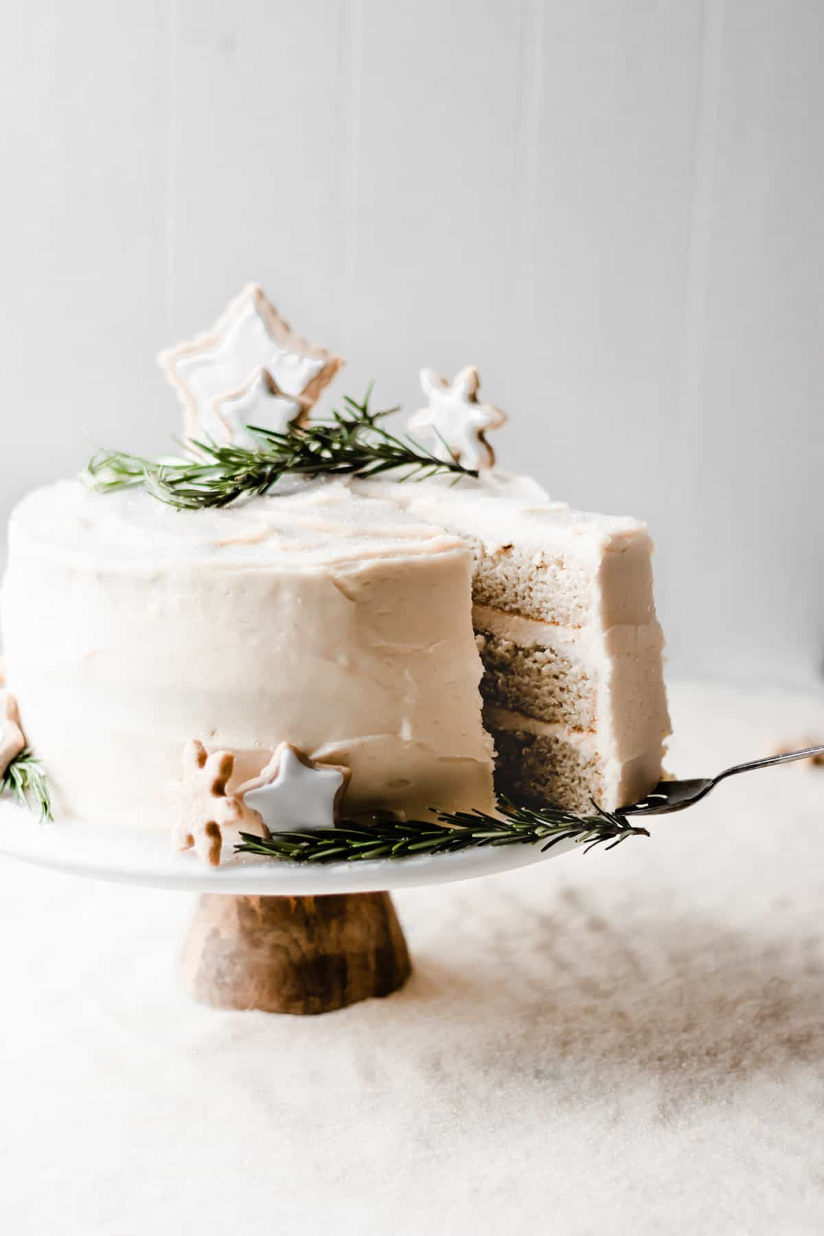 elegant winter wonderland cake