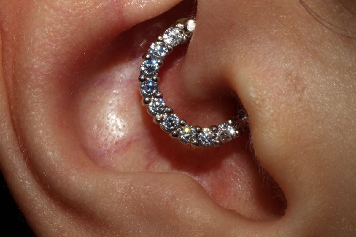 how to clean daith piercing