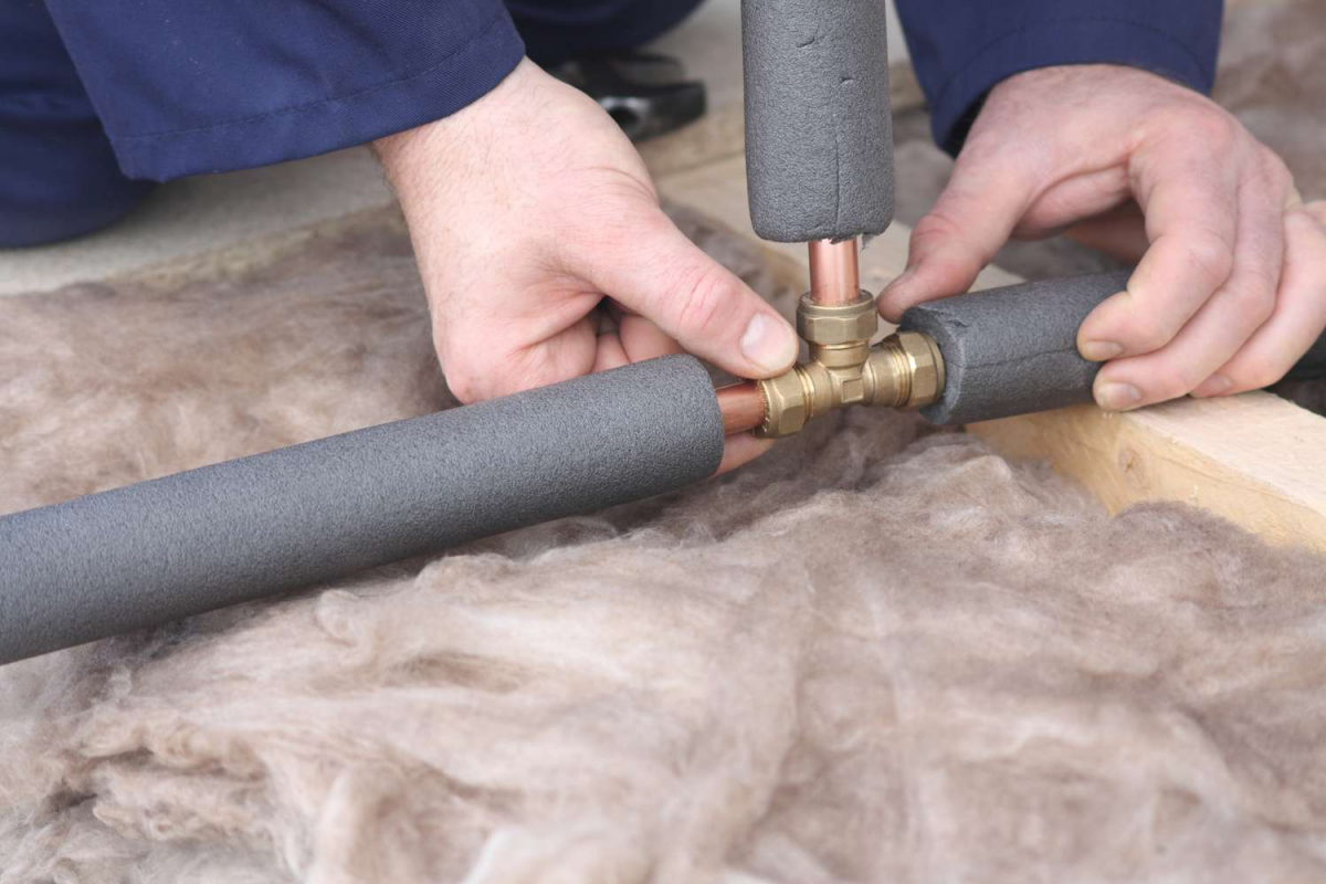 insulating pipes