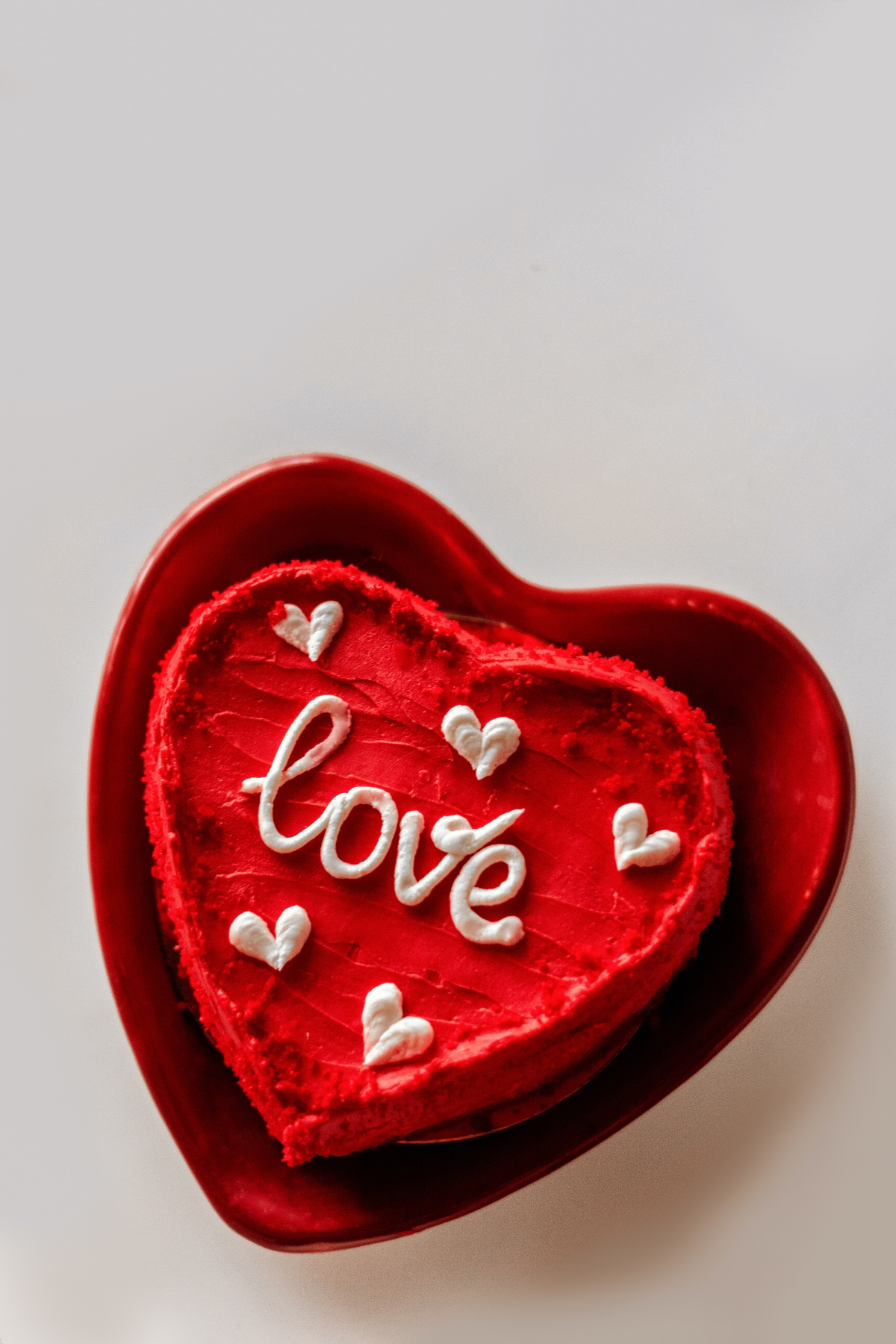 romantic heart shape cake design
