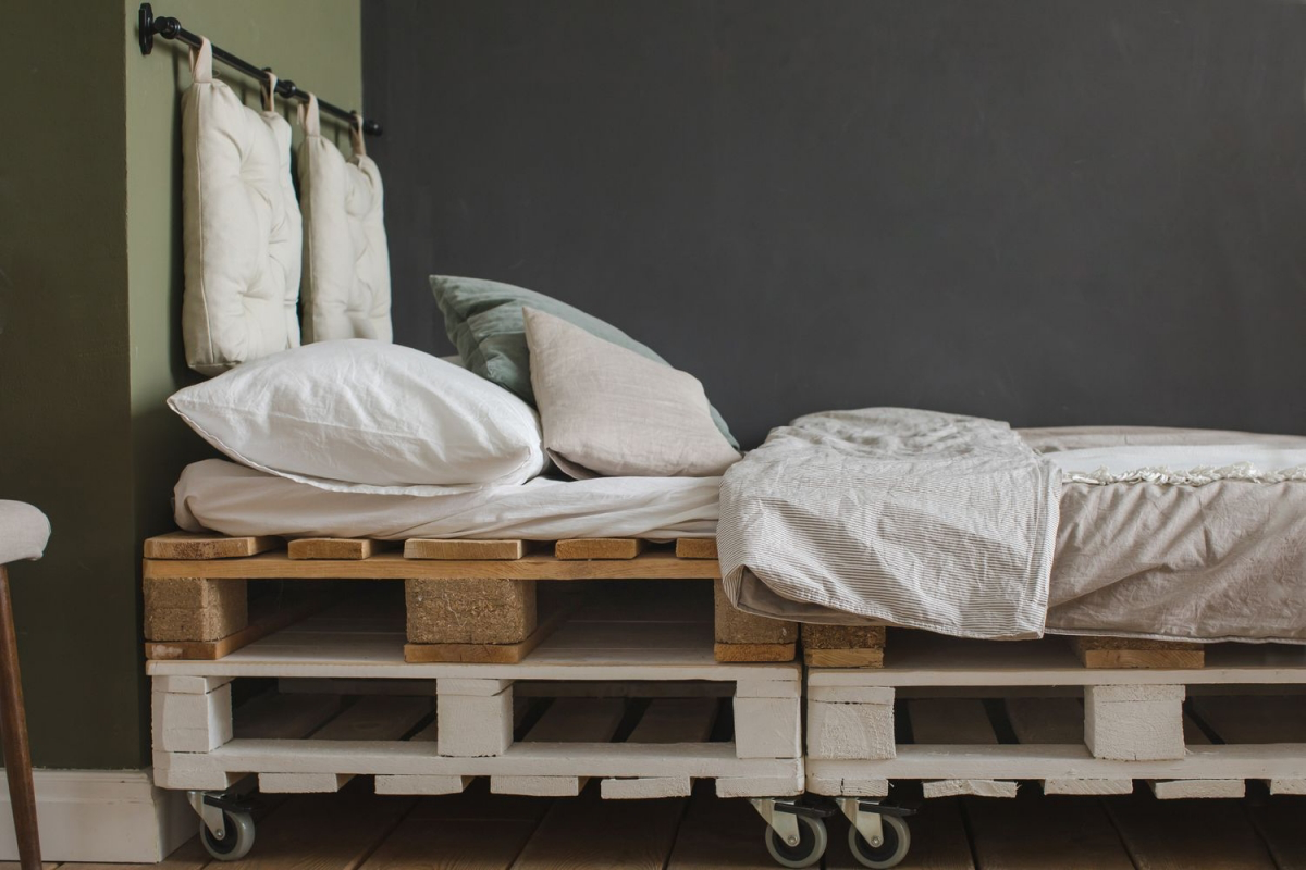 beds made out of pallets