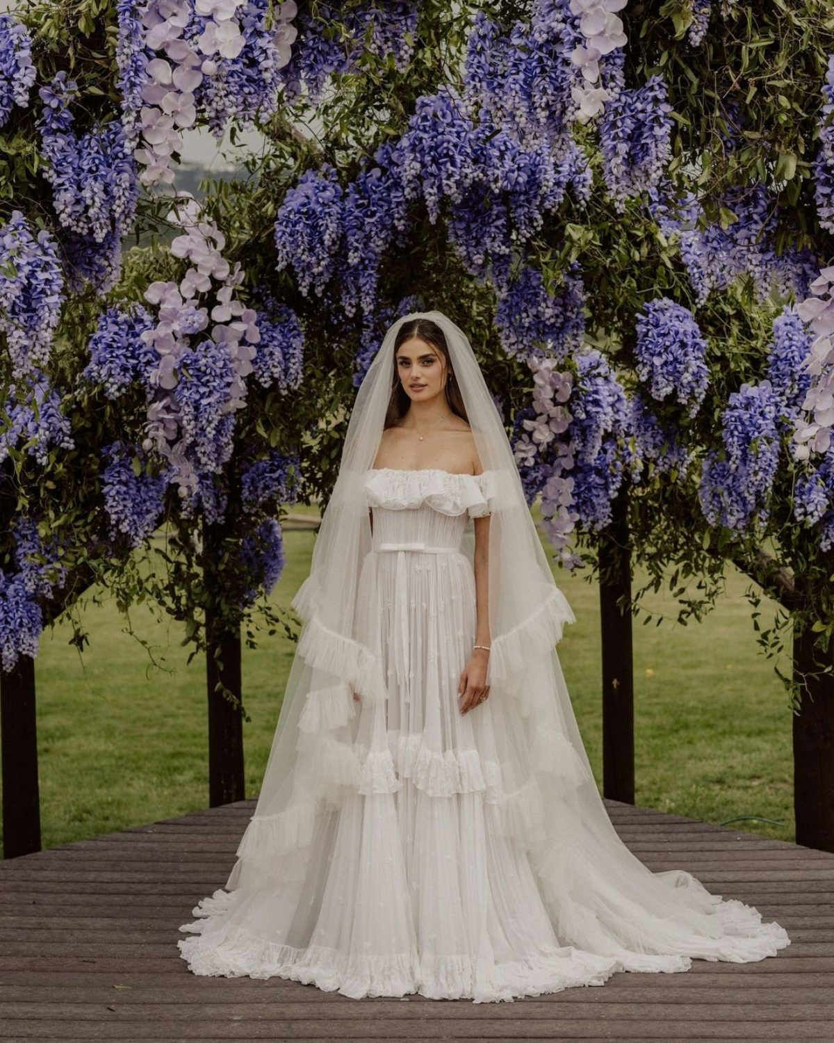 Finding Your Dream Fairytale Wedding Dress: 10 Beautiful Dresses