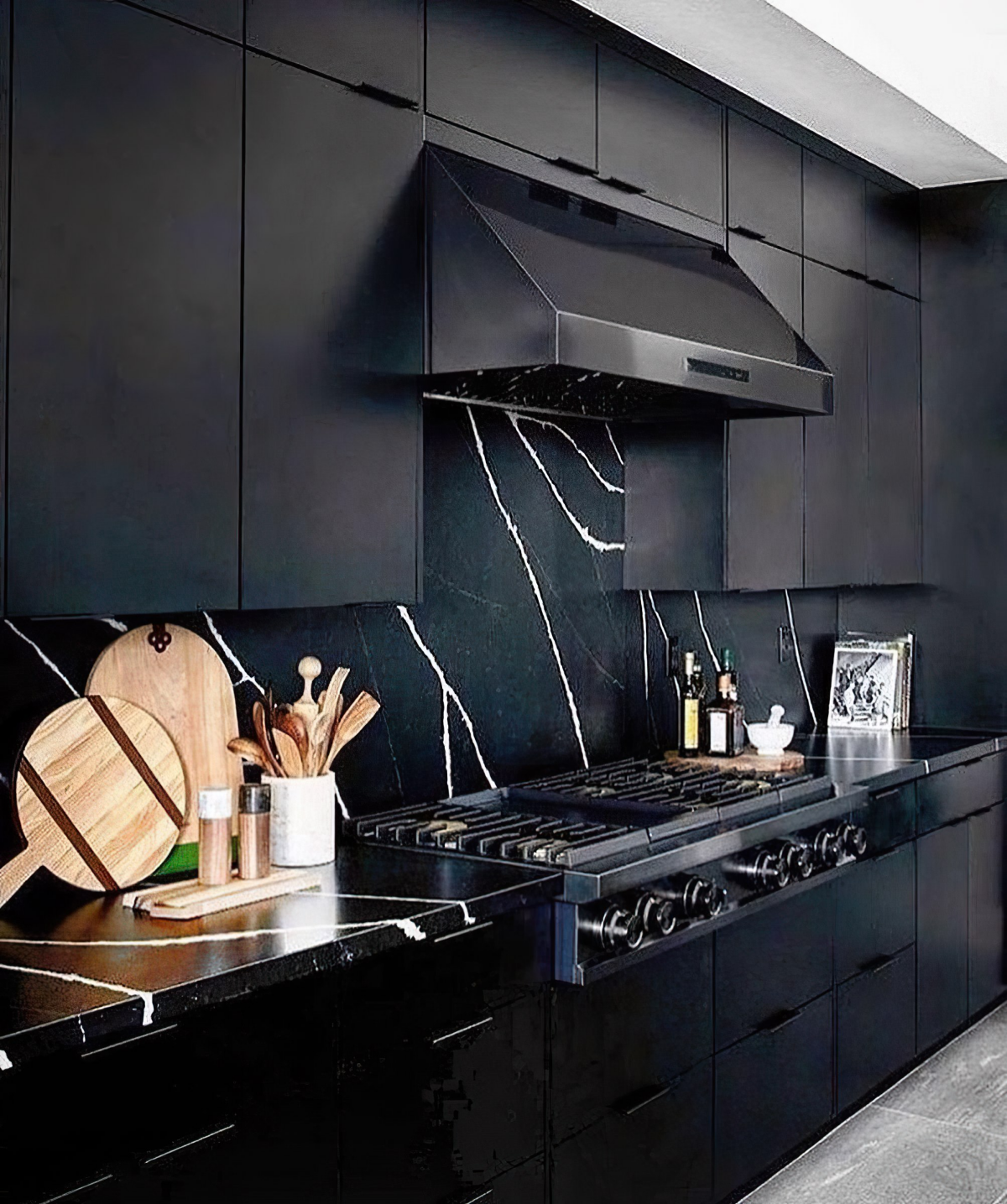 fully black kitchen