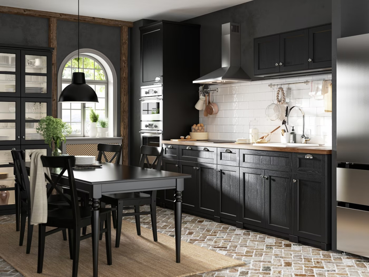 kitchen ideas with black cabinets.png