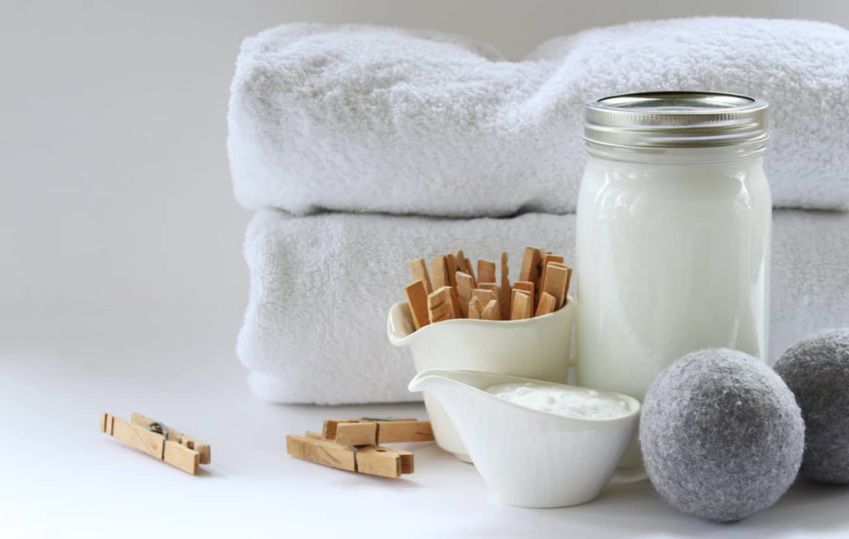 The Best Natural Fabric Softeners For Eco-Friendly Laundry Days