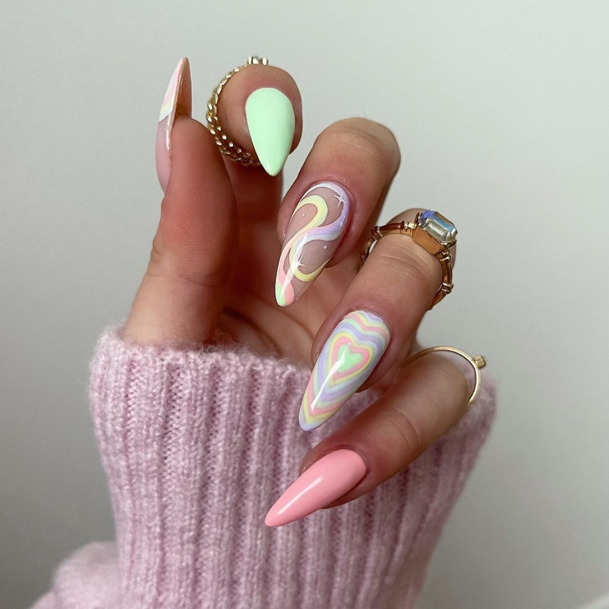 pastel hearts and nails