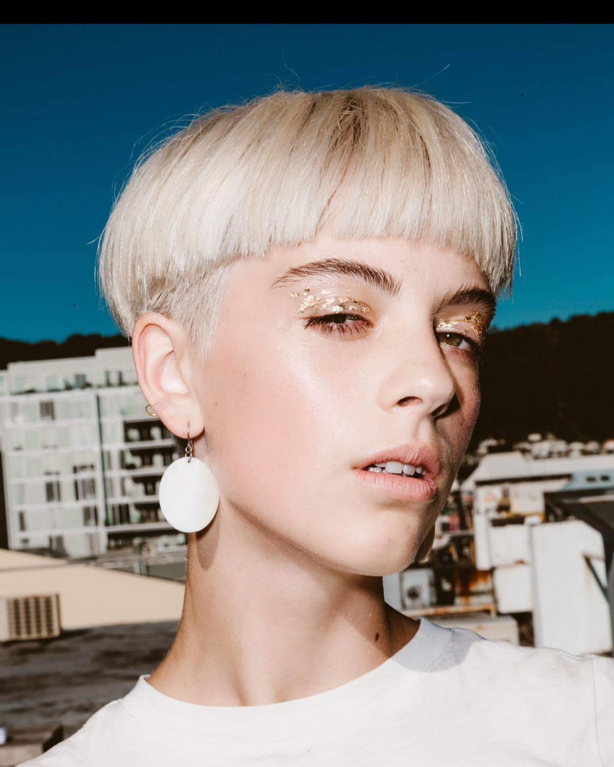 very short haircuts for women bowl cut in blonde