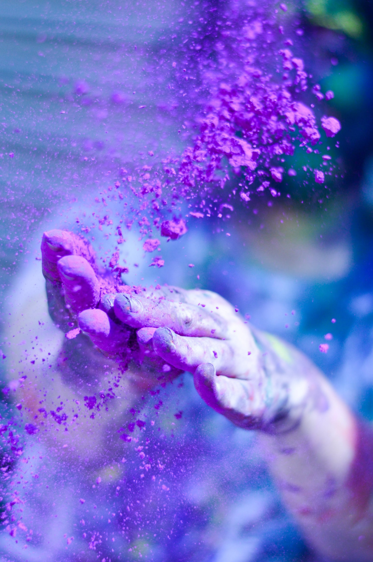 what colors make purple purple pigment