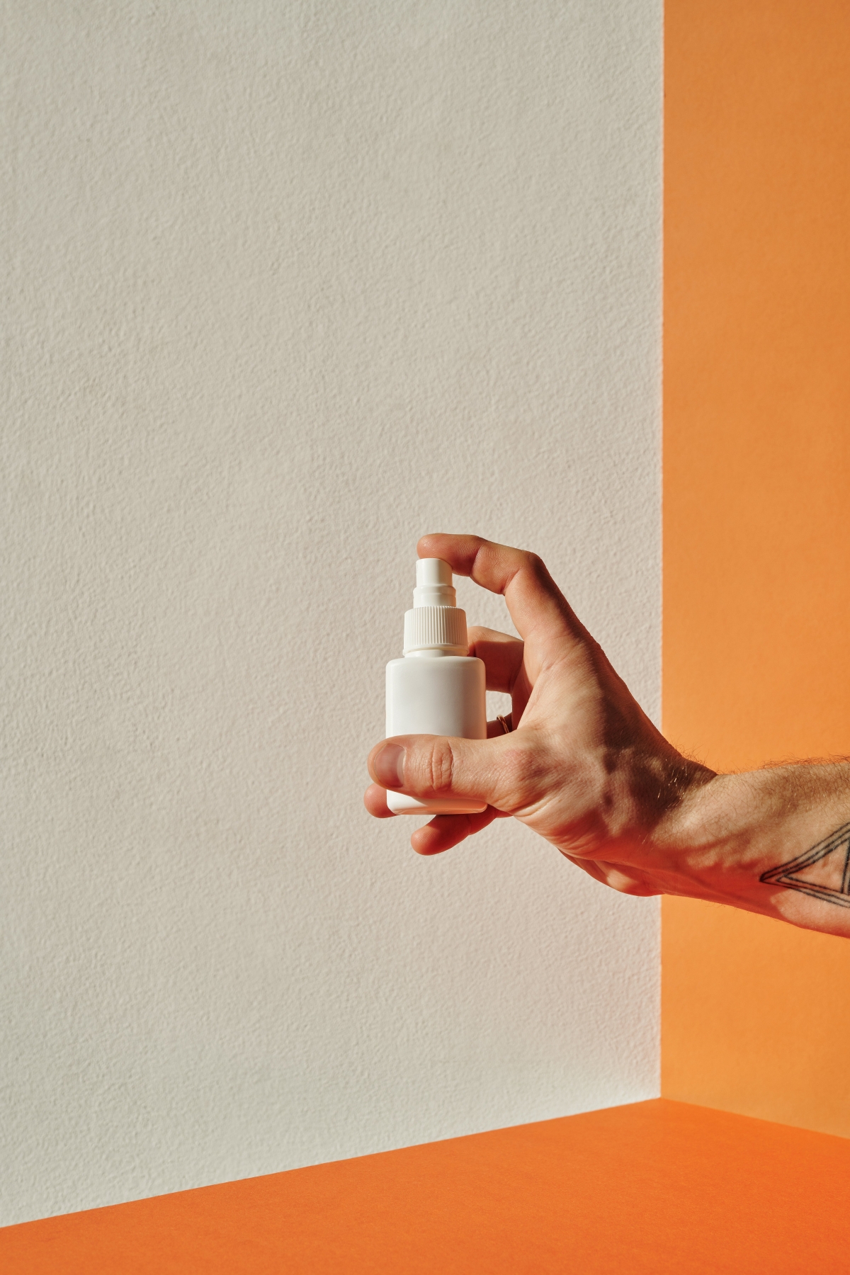 Banish Bed Bugs Naturally: How to Make a DIY Bed Bug Spray