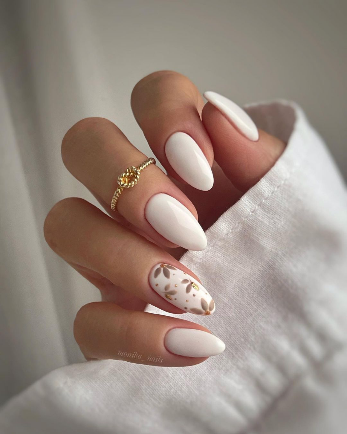 white nails with accent nail