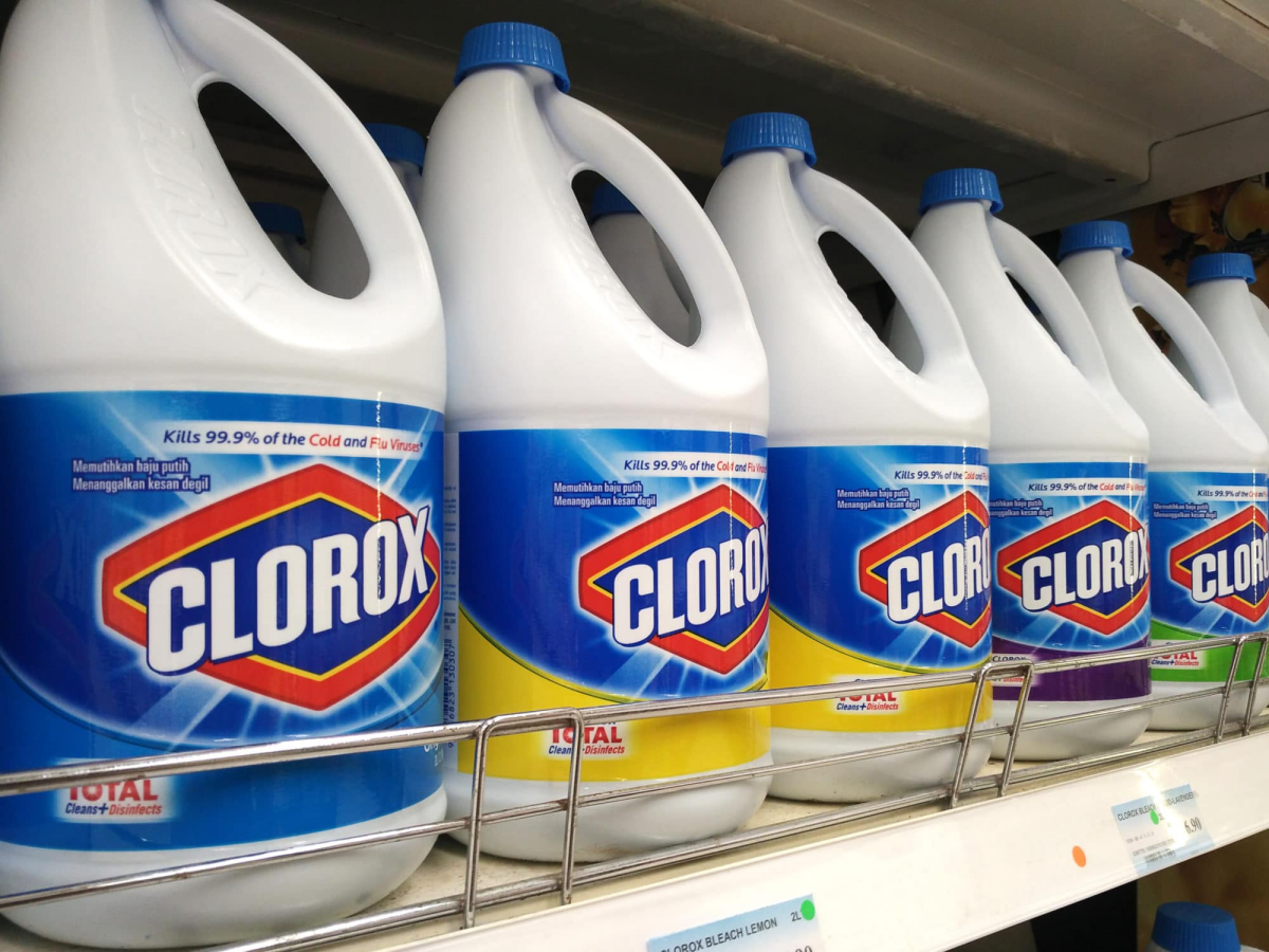 bleach products on shelves