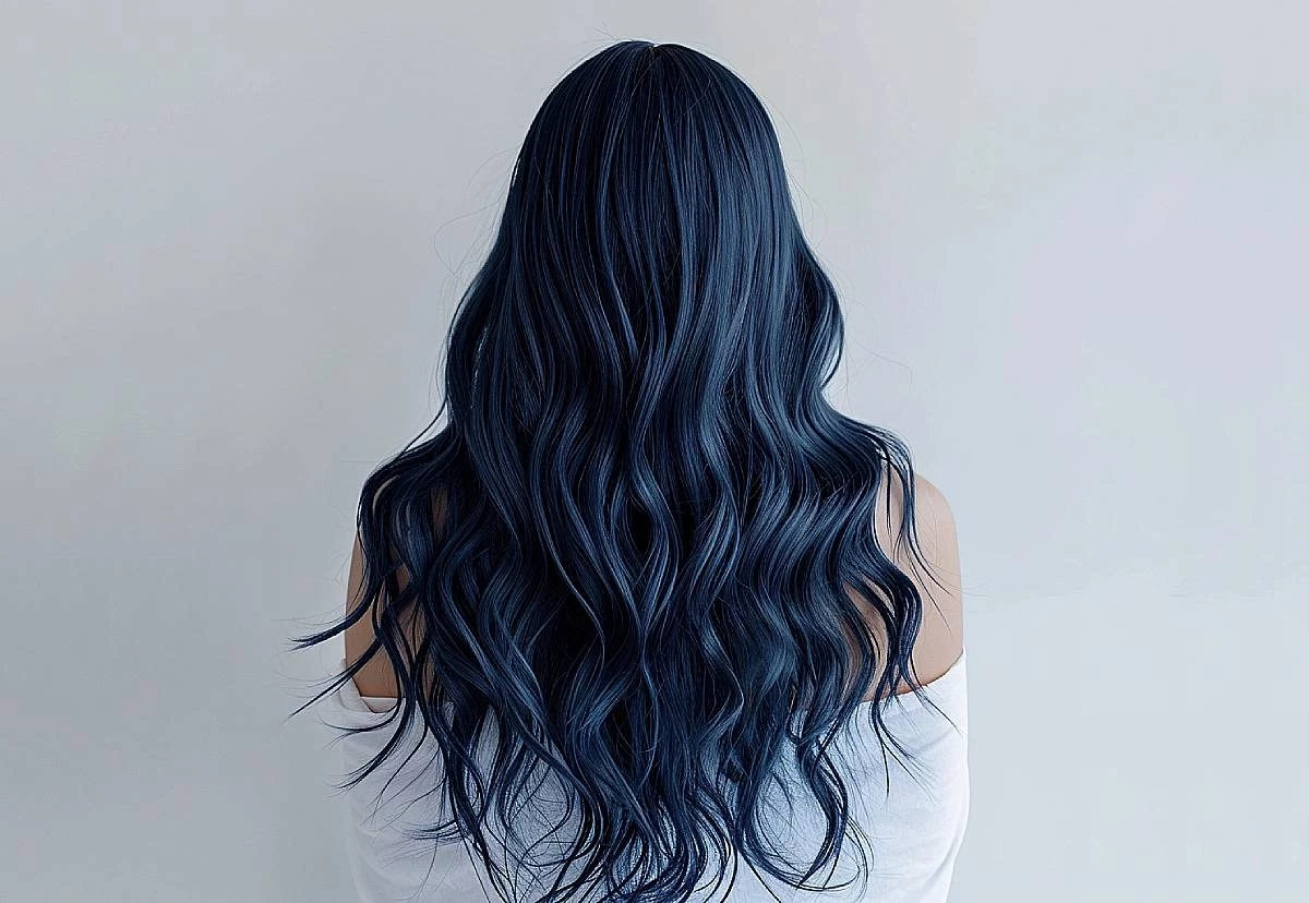dark blue and black hair
