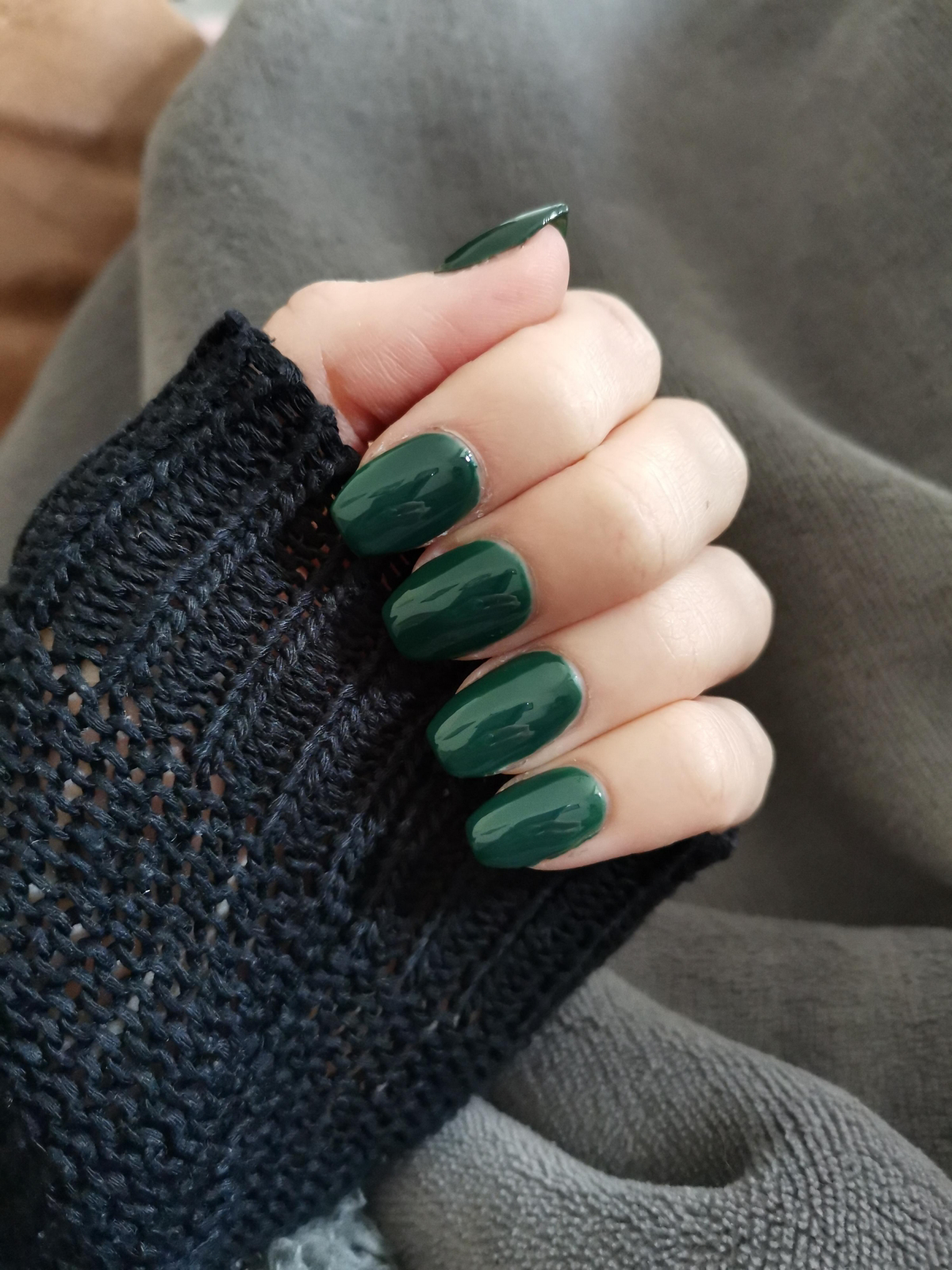 gel nail polish colors 2024 green