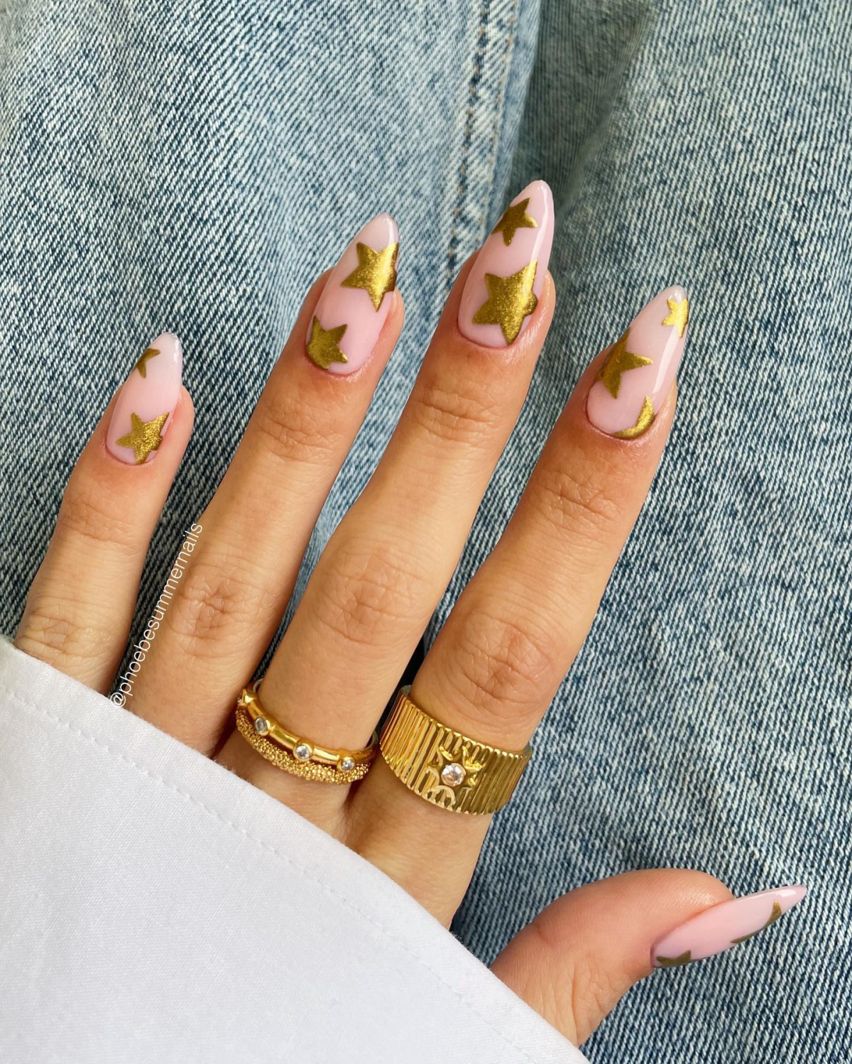 gold chrome stars on nails