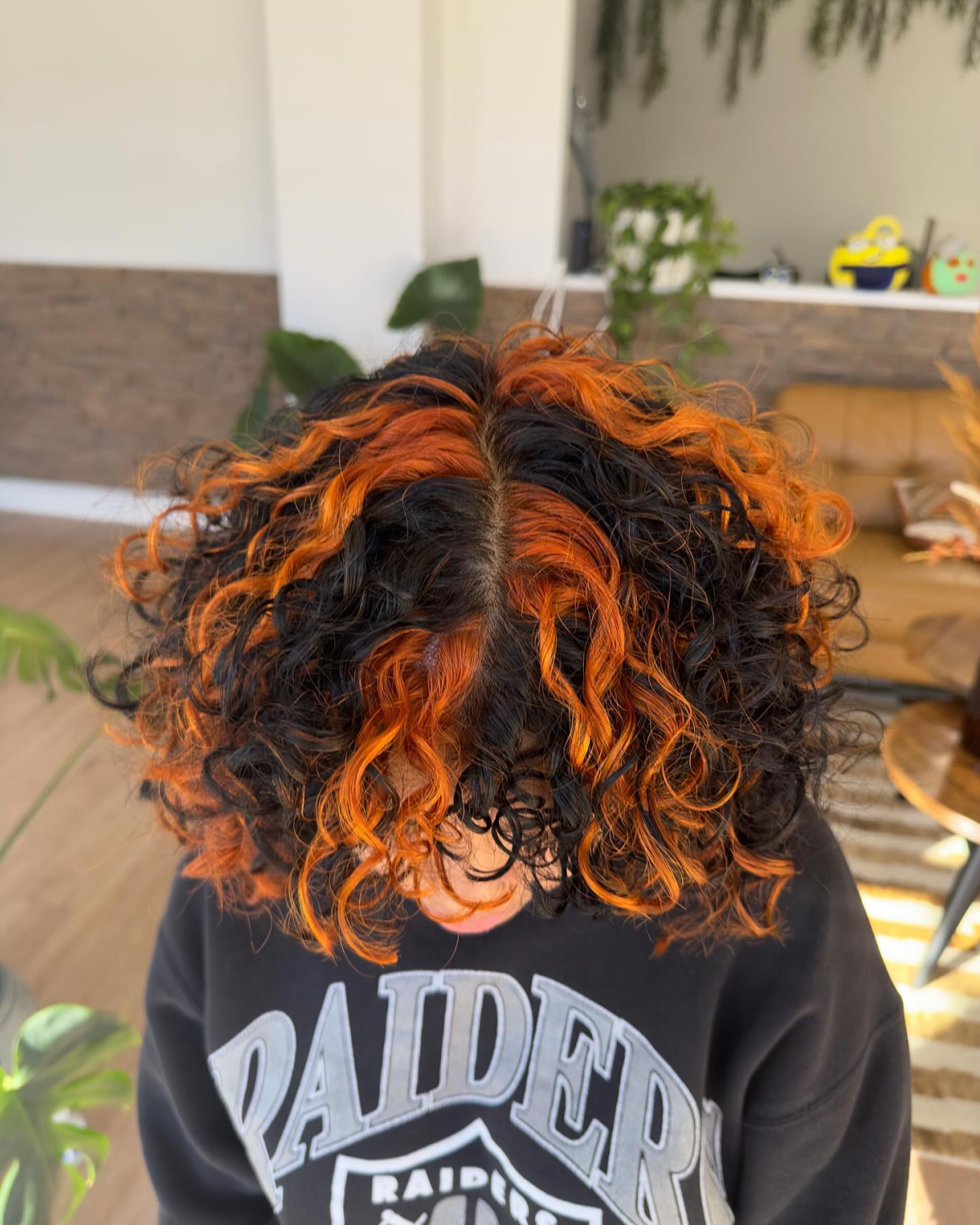hairstyles y2k style chunky highlights in orange and black