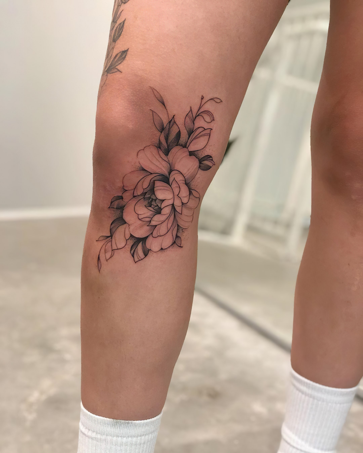 knee tattoo ideas female