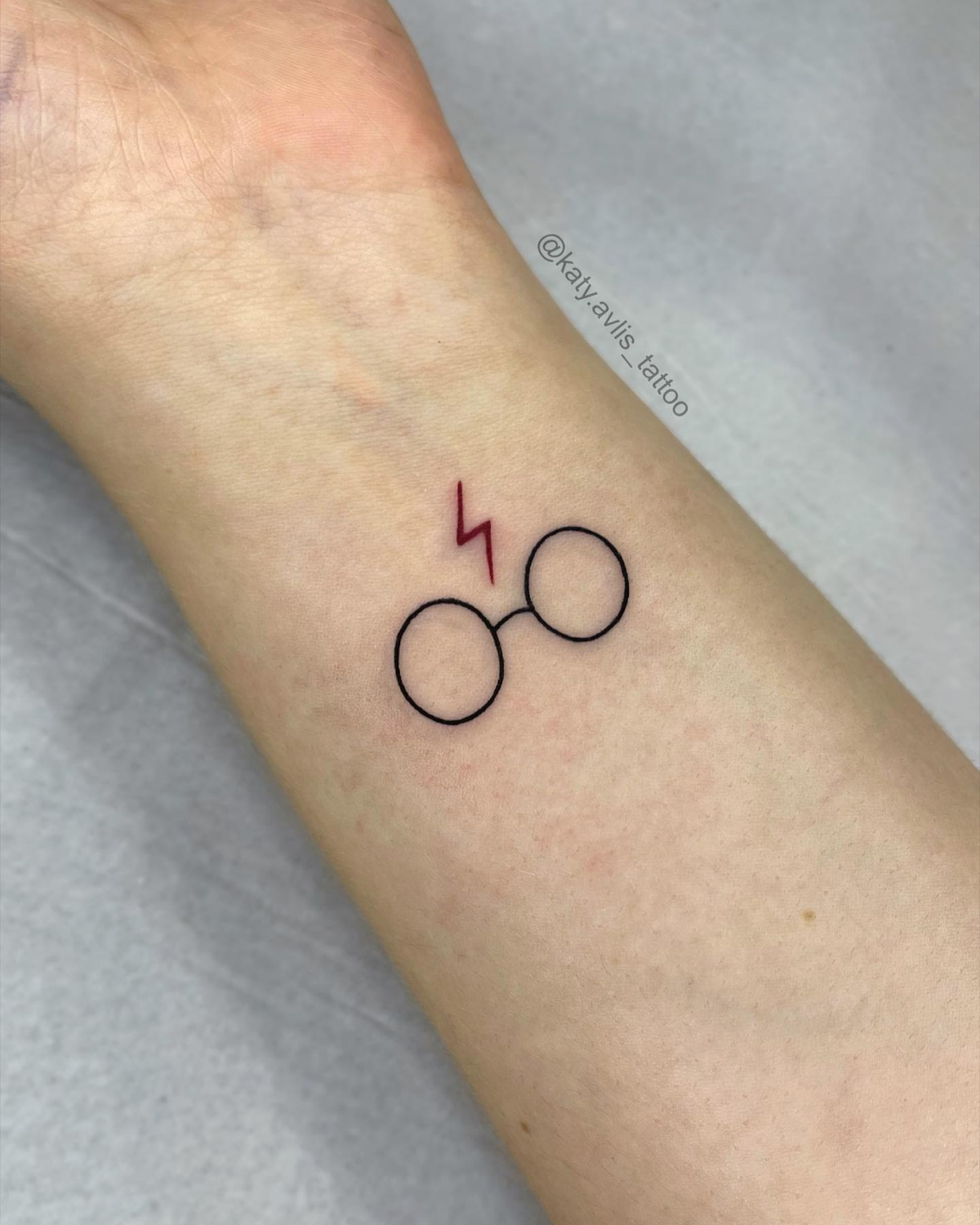 minimalistic harry potter tattoo