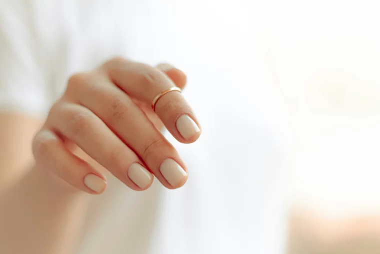 nail shapes for short nails nails short with white nail polish