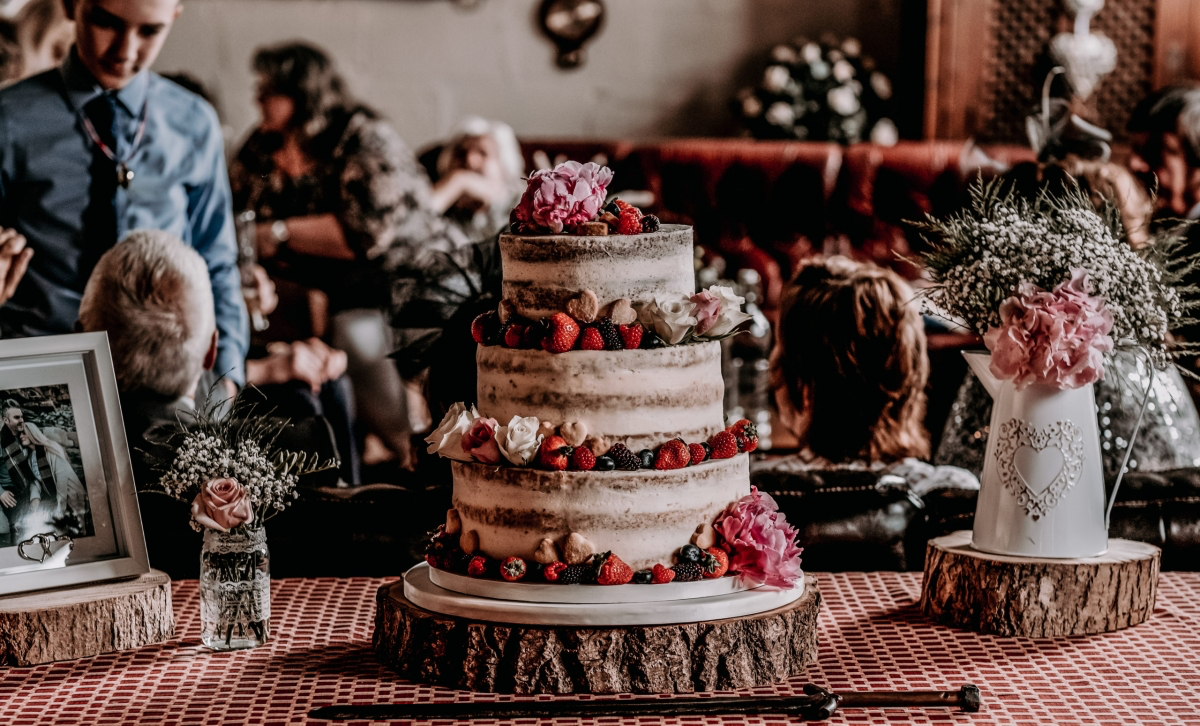naked wedding cake 3 tier