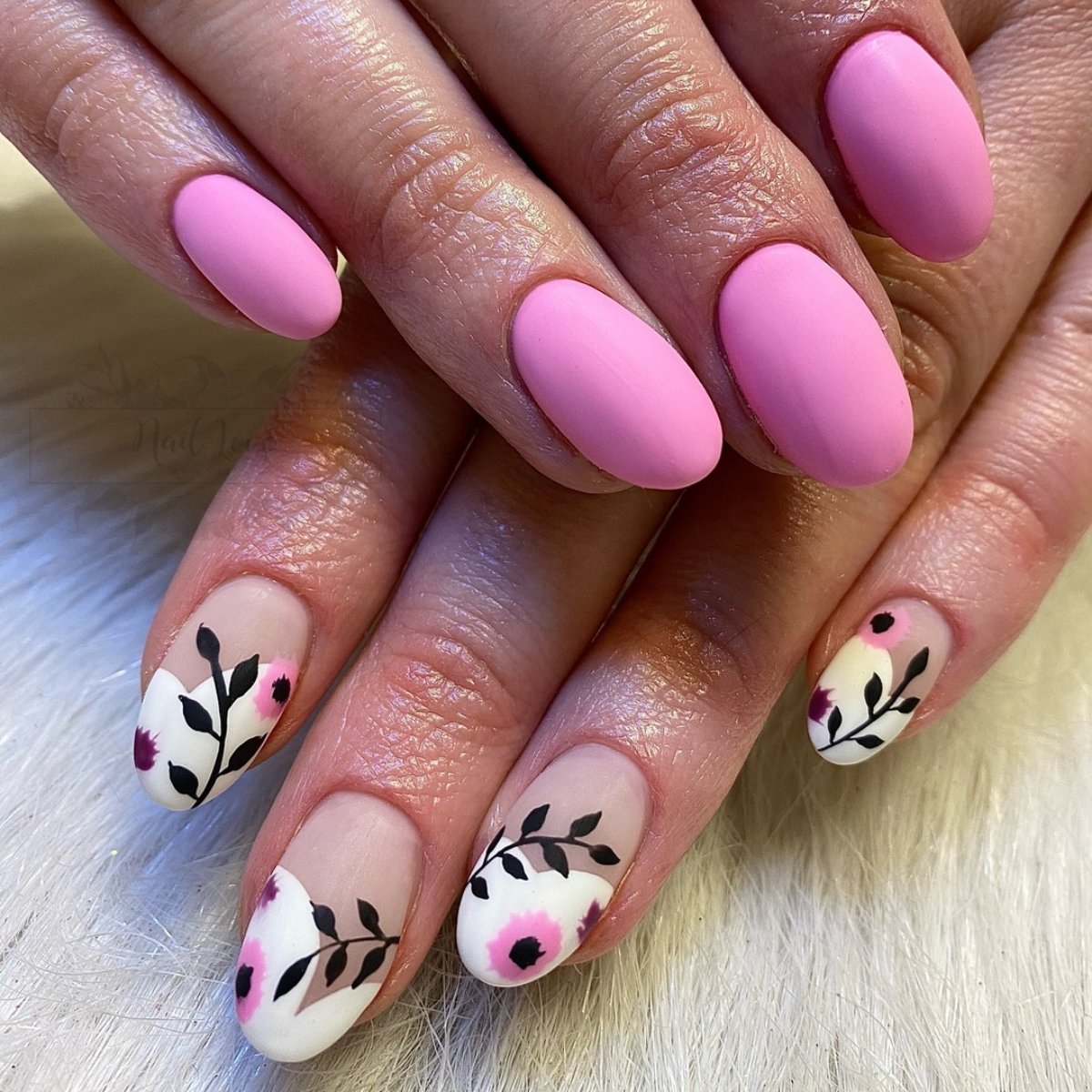 pink nails and pink florals