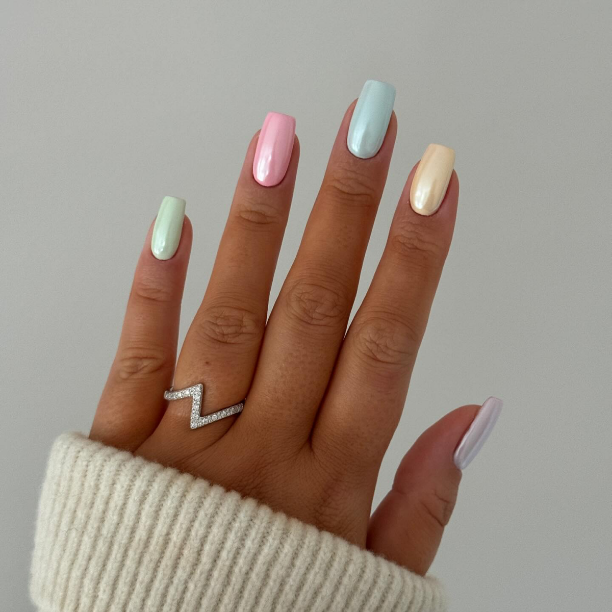 spring nail designs 2024 chrome pastel nails