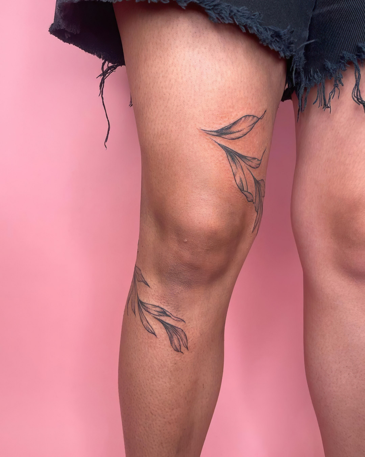 unique knee tattoo ideas